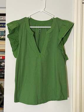 Maeve by Anthropologie Green Split Neck Flutter Sleeve Top